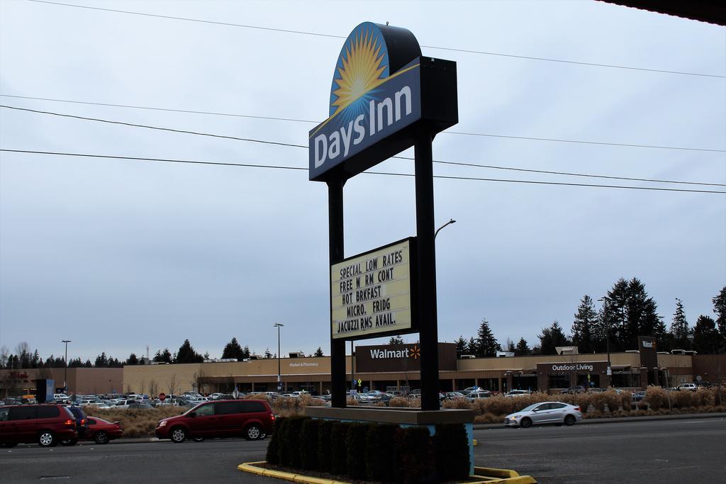 Days Inn By Wyndham Everett Exterior foto